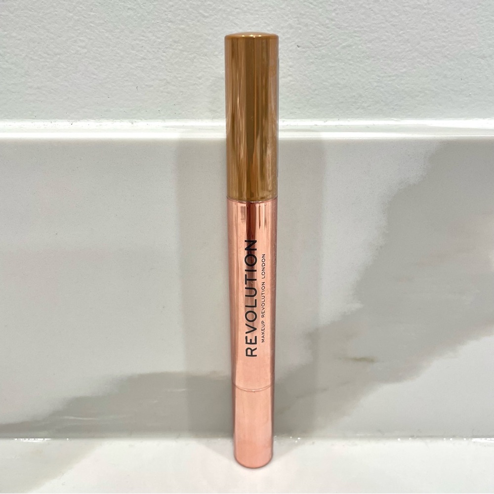 π 5/$25 NEW Revolution Lustre Wand Shadow Stick (Gold Flare)